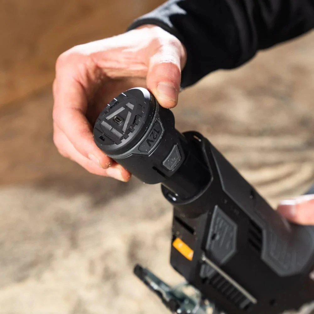 Náhradní baterie s kapacitou 2,0Ah, 12V Li-Ion, včetně nabíjecího kabelu USB-C, pro Aku nářadí řady pro Fixxpack 2.0 BATAVIA