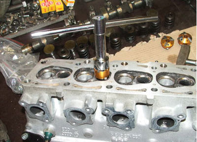 Frézy na sedla ventilů s karbidovými plátky, Condor Werkzeug