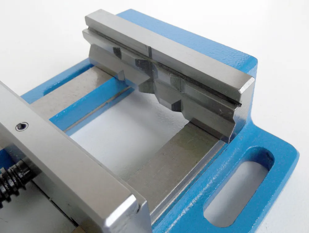 Přesný strojní svěrák pod vrtačku a frézku - šířka čelistí 100 mm, 4 kg, Warco