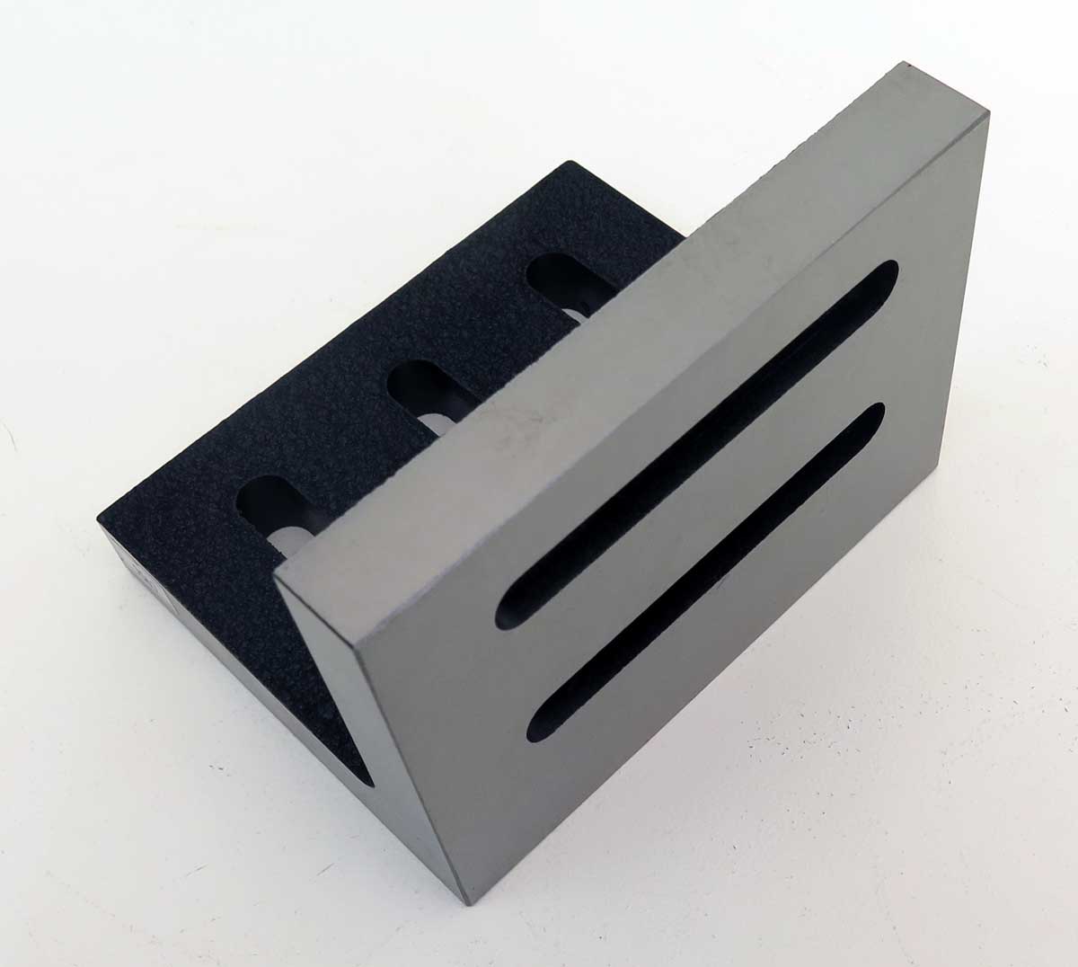 Úhlová upínací deska z vyzrálé litiny, rozměry 150 x 114 x 125 mm, Warco