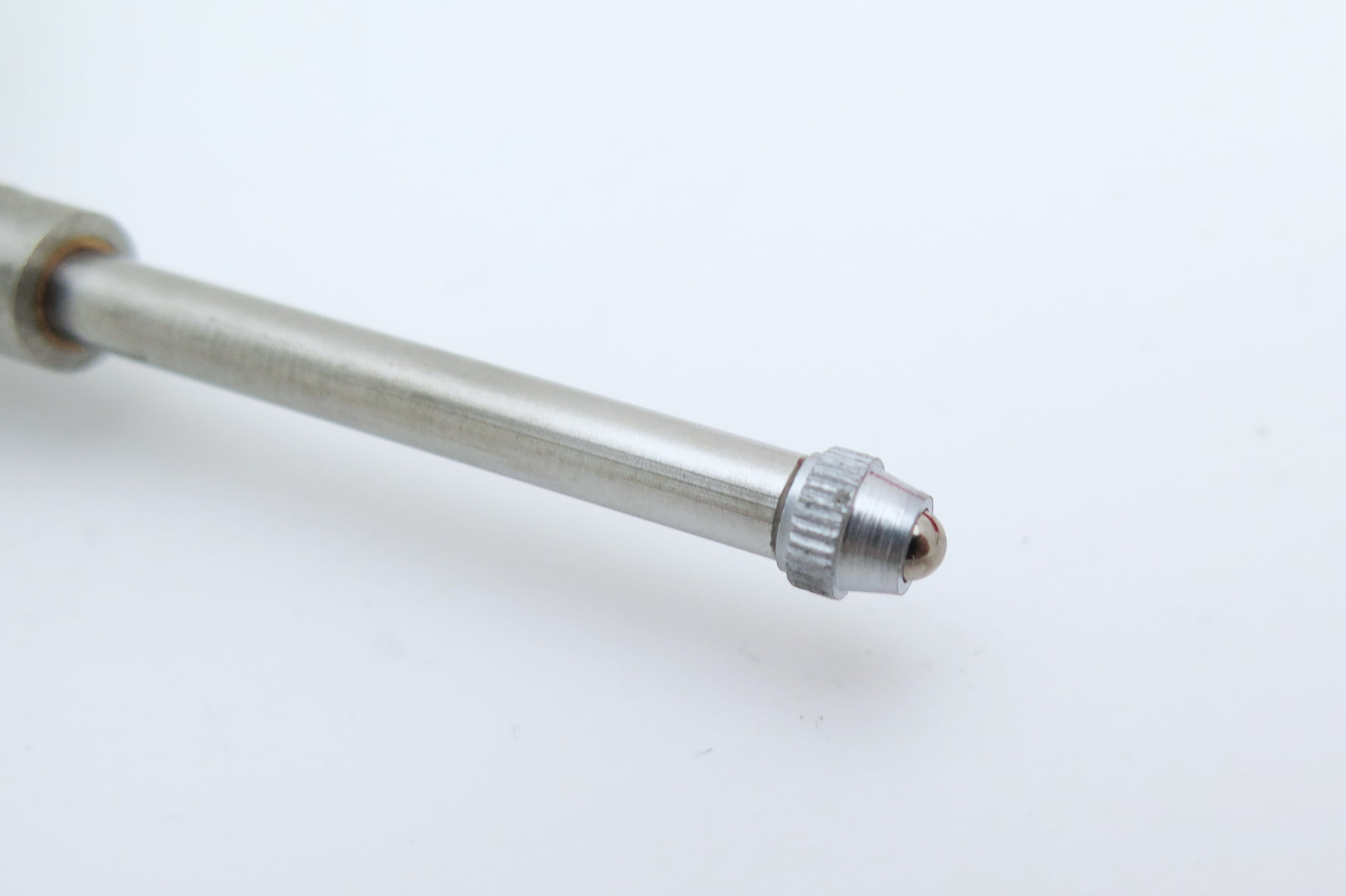 Úchylkoměr číselníkový ČSN EN ISO 46325 (ČSN 25 1811, ČSN 25 1816), Přesnost 35µm, KM