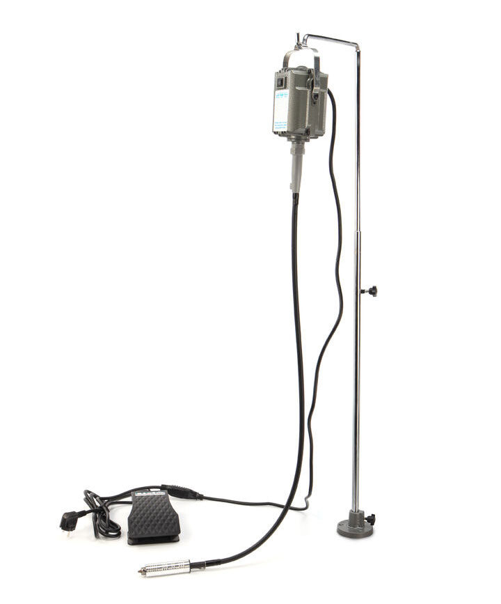 Teleskopický držák pro závěsný motor