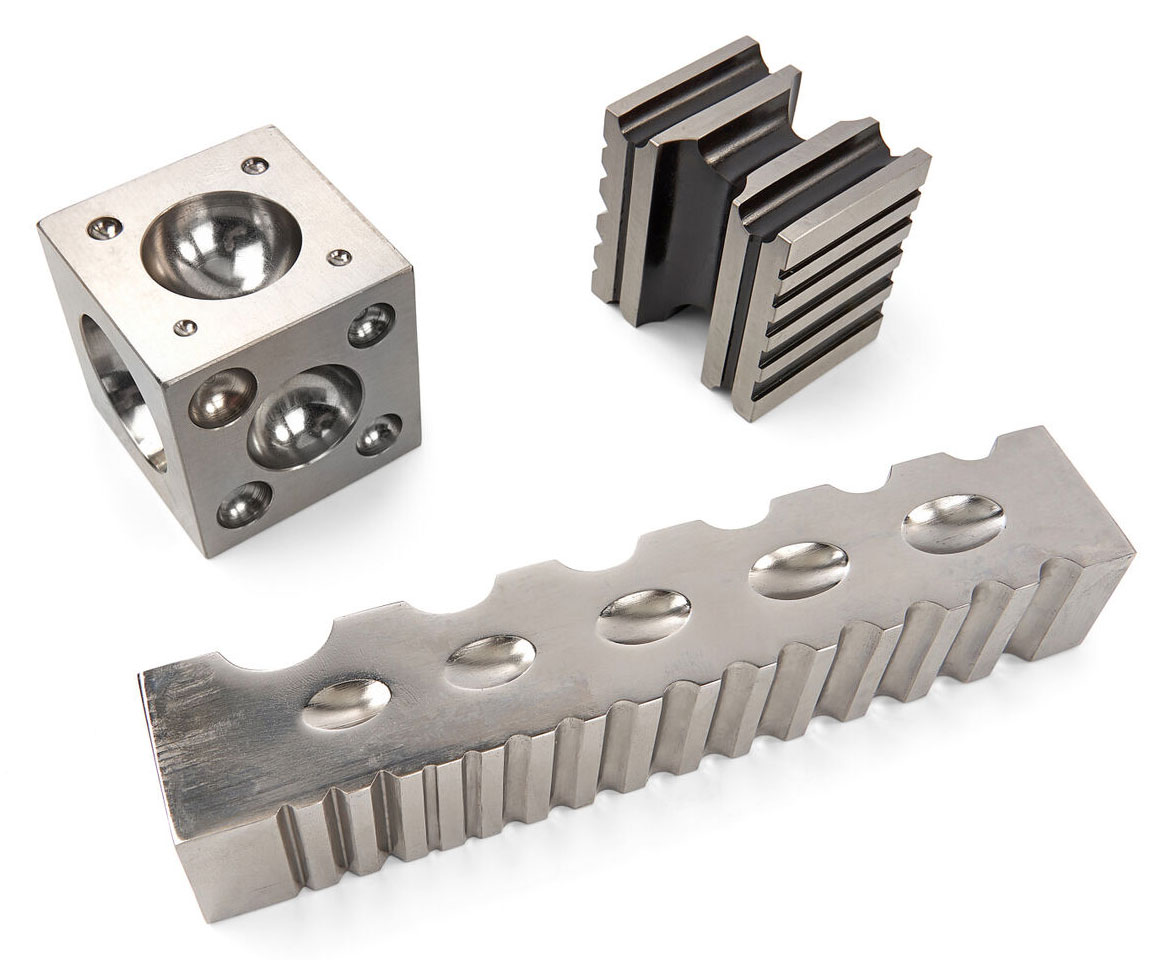 Kovotepecká sada kovadlinek a kulových průbojníků Deluxe - Anka, Model 4, 41 dílů