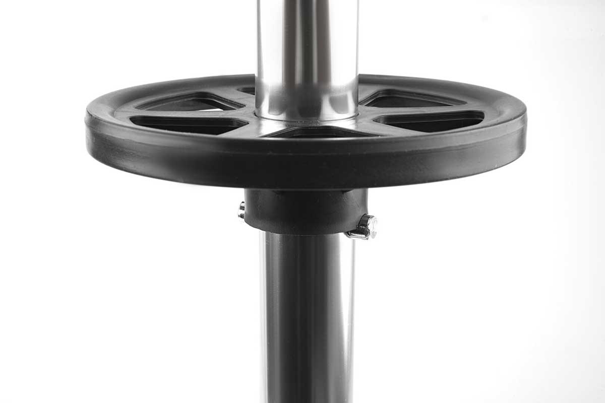 Deluxe mobilní stojan pro 4 automobilová kola s aretací