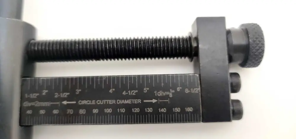 Vykružovací hlava na plech pro frézku nebo vrtačku, rozsah 40 - 165 mm, upnutí 12 mm