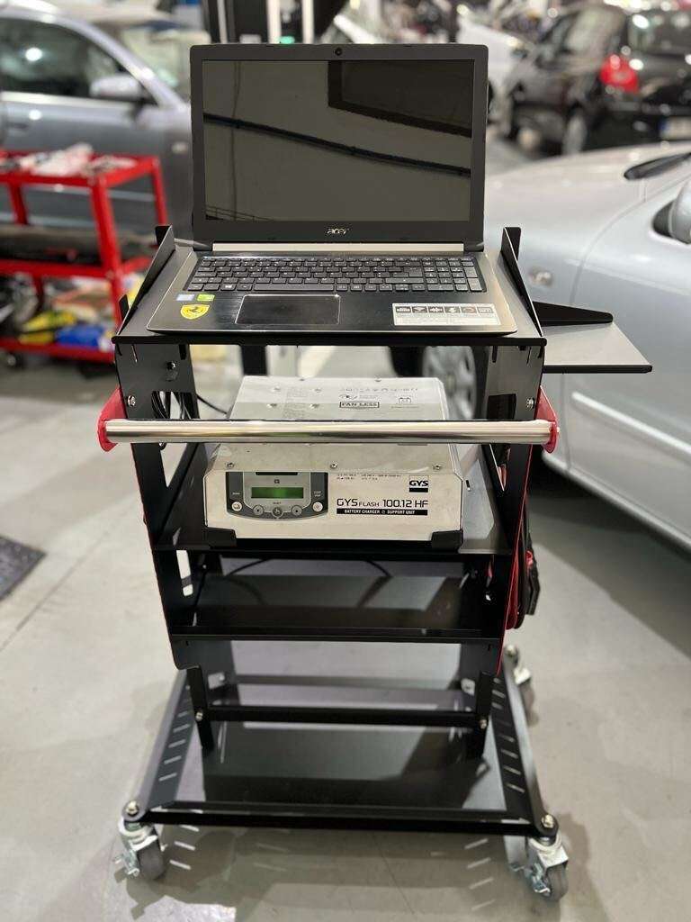 Dílenský vozík na automobilovou diagnostiku, Welzh