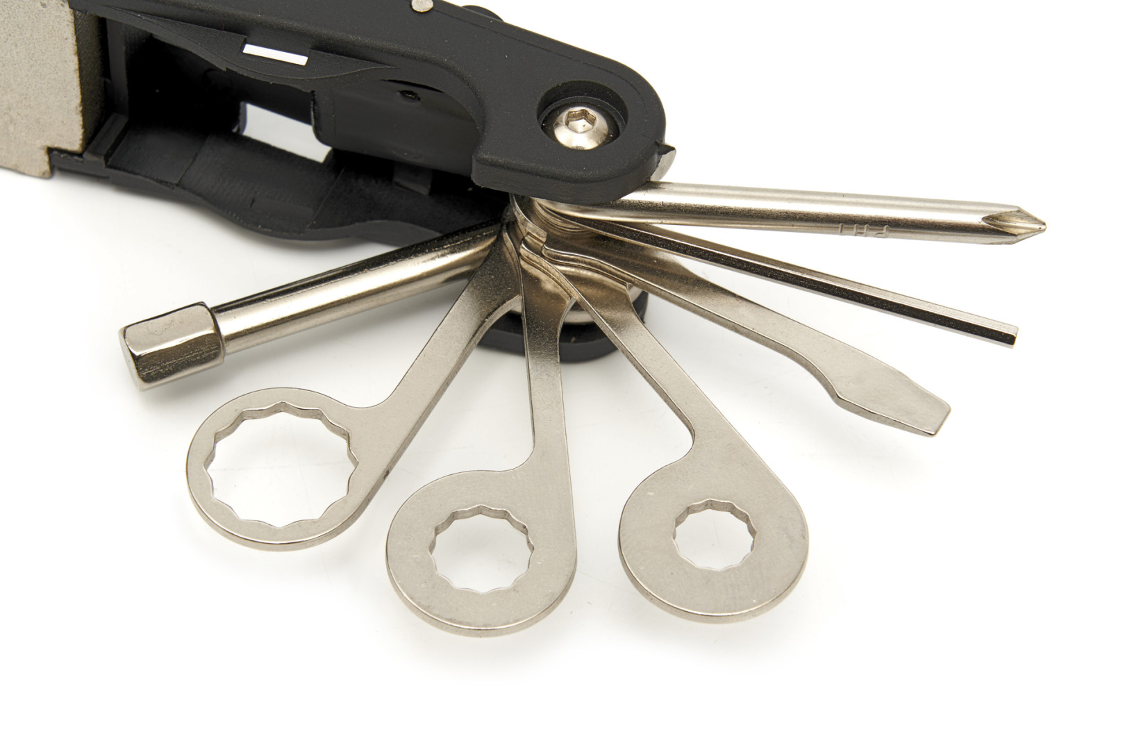 Skládací komplexní 19 dílné nářadí na kolo včetně nýtovačky, inbusů, klíčů atd., malý rozměr, 285 g