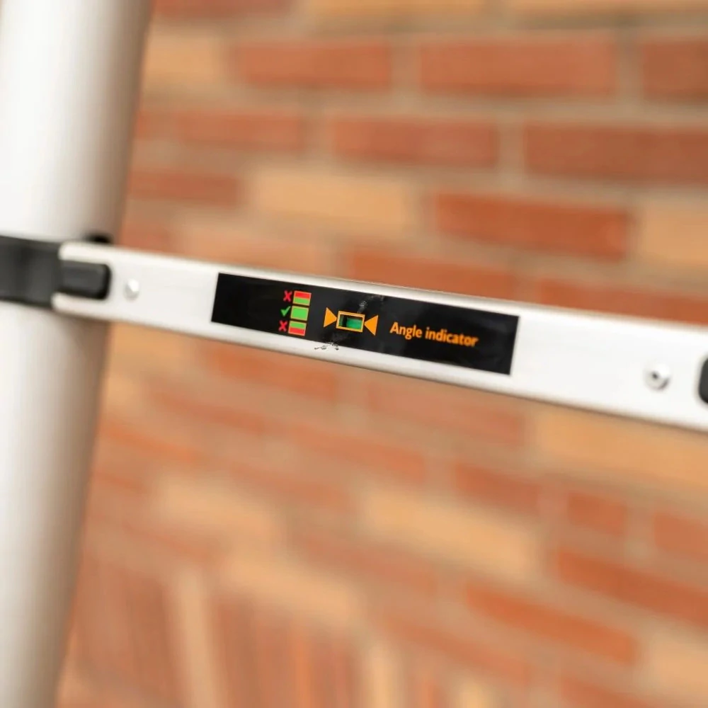 Hliníkový žebřík teleskopický, kvalitní zpracování, délka žebříku 4,15 m, s indikátorem úhlu, max. pracovní výška 5,18 m, 14 příček, nosnost 150 kg, BATAVIA