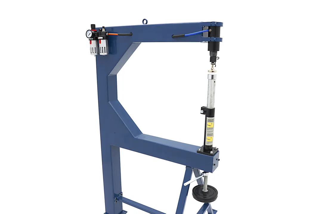 Pneumatické kladivo na tváření plechu Model 2, 70 kg