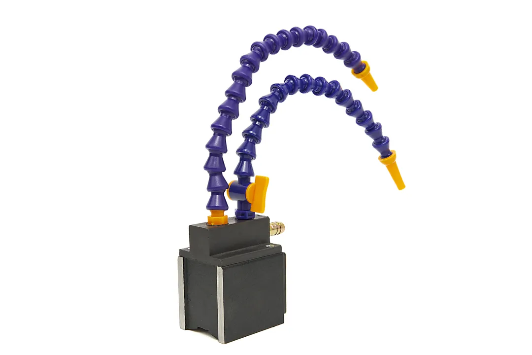 Magnetická základna s 2 x flexibilní hadičkou s jedním kohoutkem 