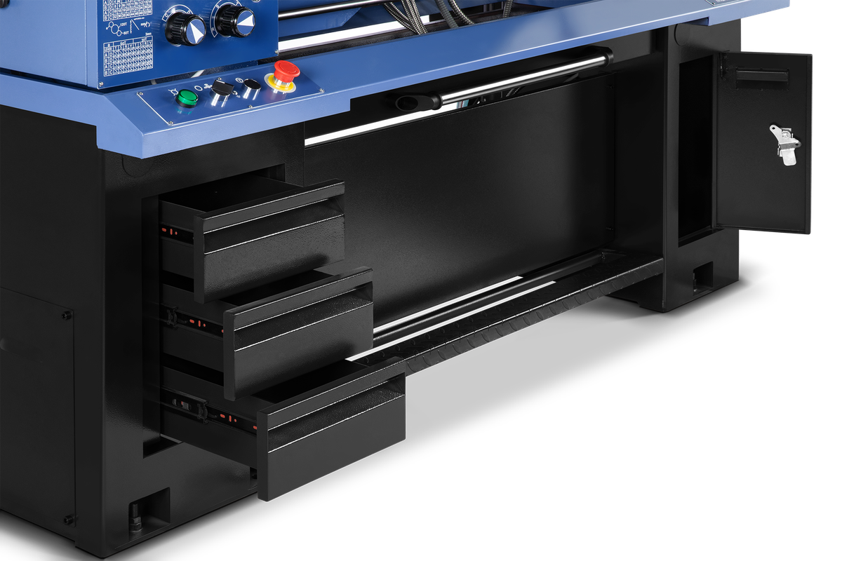 HBM 360 x 1000, profesionální hrotový soustruh na kov, vrtání osy vřetene 50 mm, 3 převodovky v oleji, 3-osé digitální odměřování s LCD, plně vybavený, motor 1.5 kW, 230 V, 650 kg