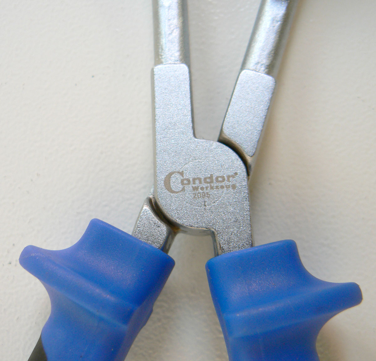 Kleště na demontáž kabelů žhavících svíček zahnuté, Condor Werkzeug