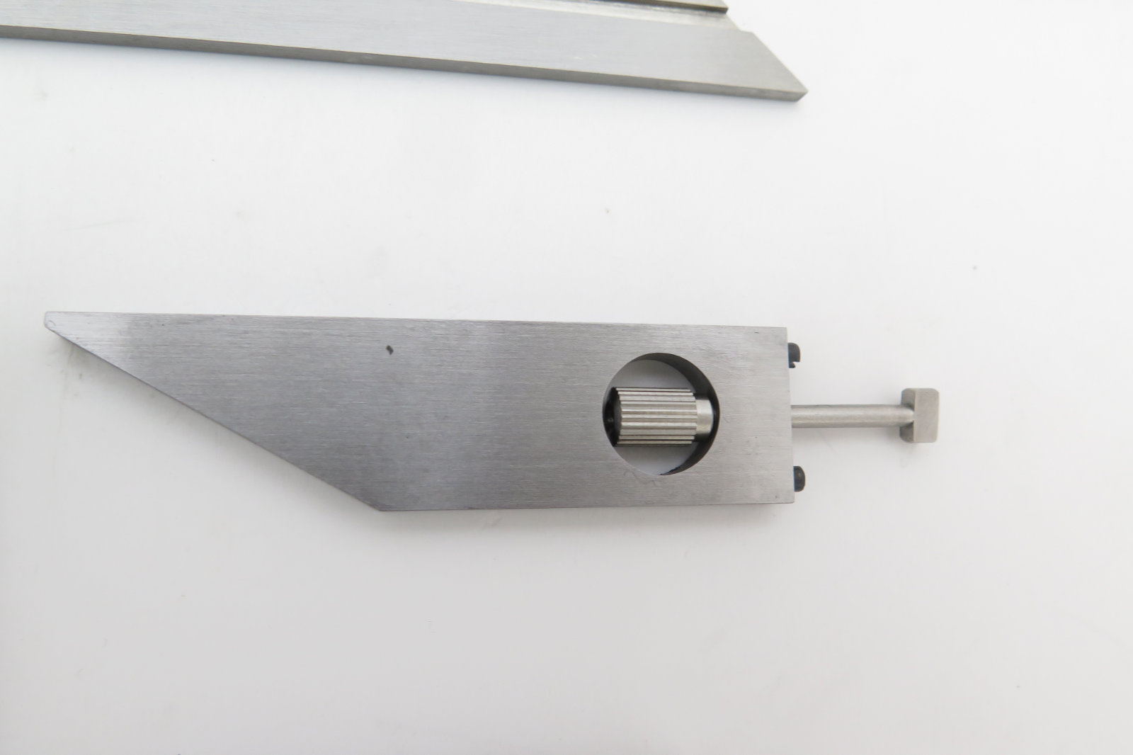 Úhloměr s lupou a 4 pravítky  (80, 150, 195 a 300 mm), 0-360°, rozlišení 5´, PN 25 1624, KM