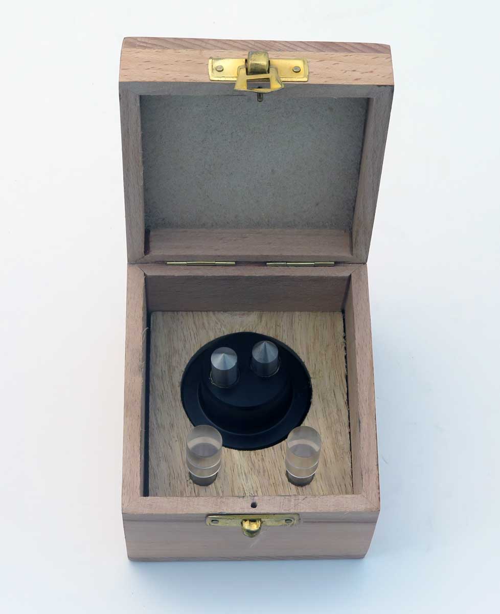 Důlčík přesný optický centrovací, Warco