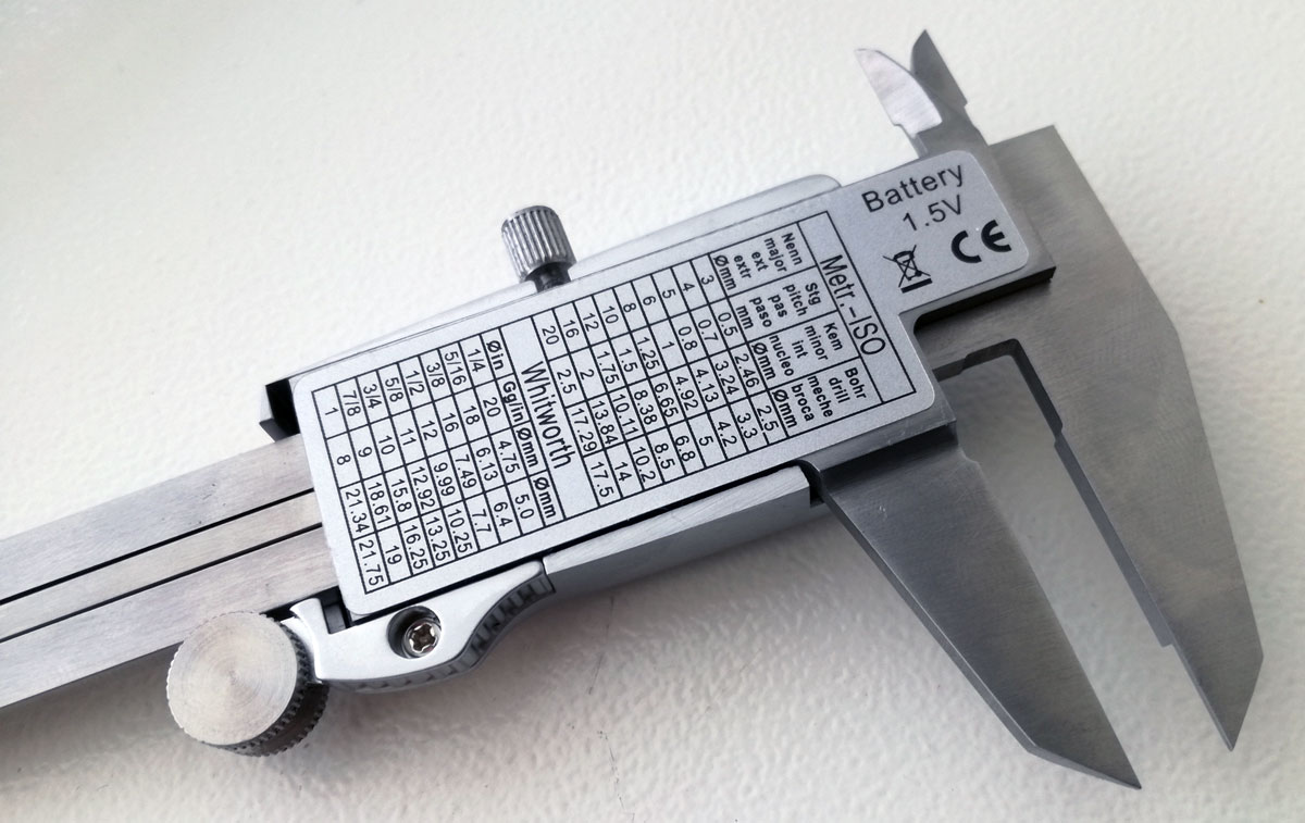 Měřítko posuvné digitální 150 mm, mm/inch, kovové tělo, palcové zlomky, Warco