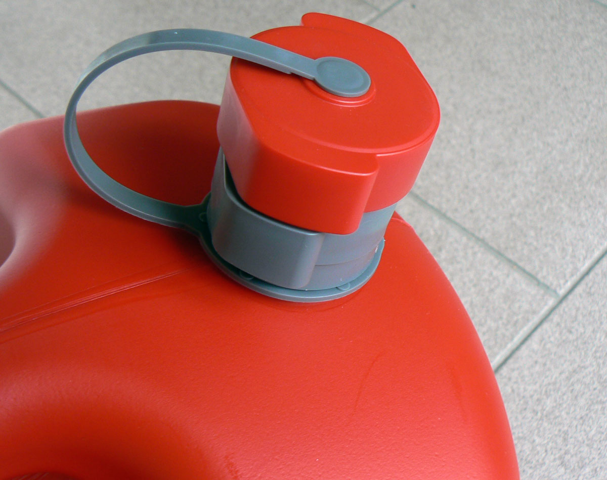 Kanystr plastový na PHM 10 l s výlevkou, Pressol