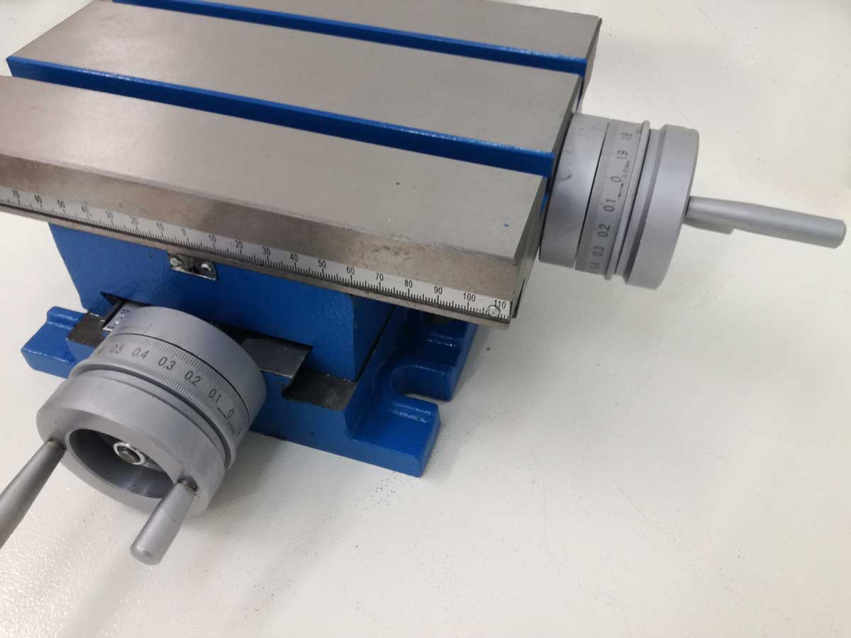 Křížový stůl 225 x 175 mm pro frézování nebo vrtání, 17 kg