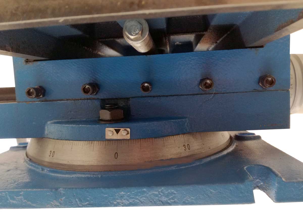 Křížový stůl 330 x 220 mm s otočnou základnou pro frézování nebo vrtání, 33 kg