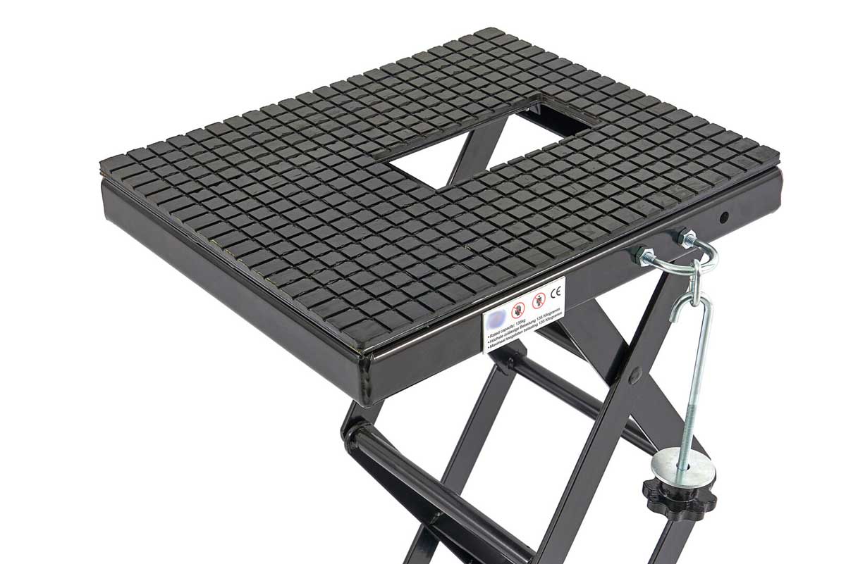 Kompaktní hydraulický motocyklový zvedák 50, zvednutí až 135 kg, hmotnost 33 kg, černý