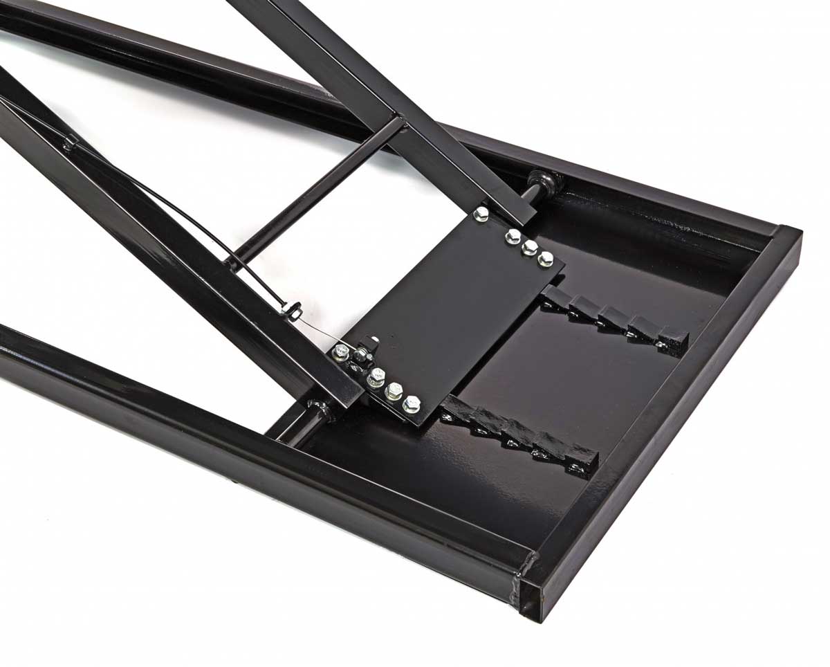 Robustní motocyklový zvedák 500 s hydraulicko-pneumatickým ovládáním, zvednutí až 700 kg, hmotnost 200 kg, černý