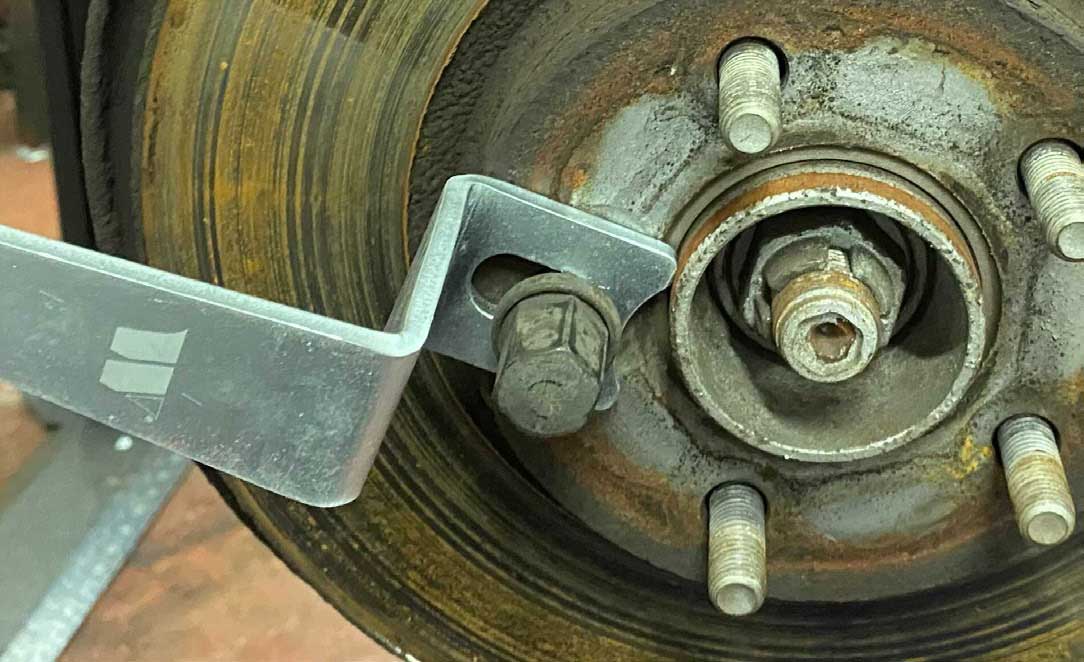 Nástroj na opracování brzdových kotoučů - odstraňování přesahů a otřepů, Welzh