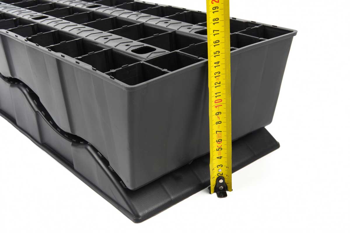 Nájezdy, nájezdové rampy plastové, stupňovité, 610 x 210 x 120 mm, pro stabilizaci vozidla nebo karavanu, nosnost až 2.5t