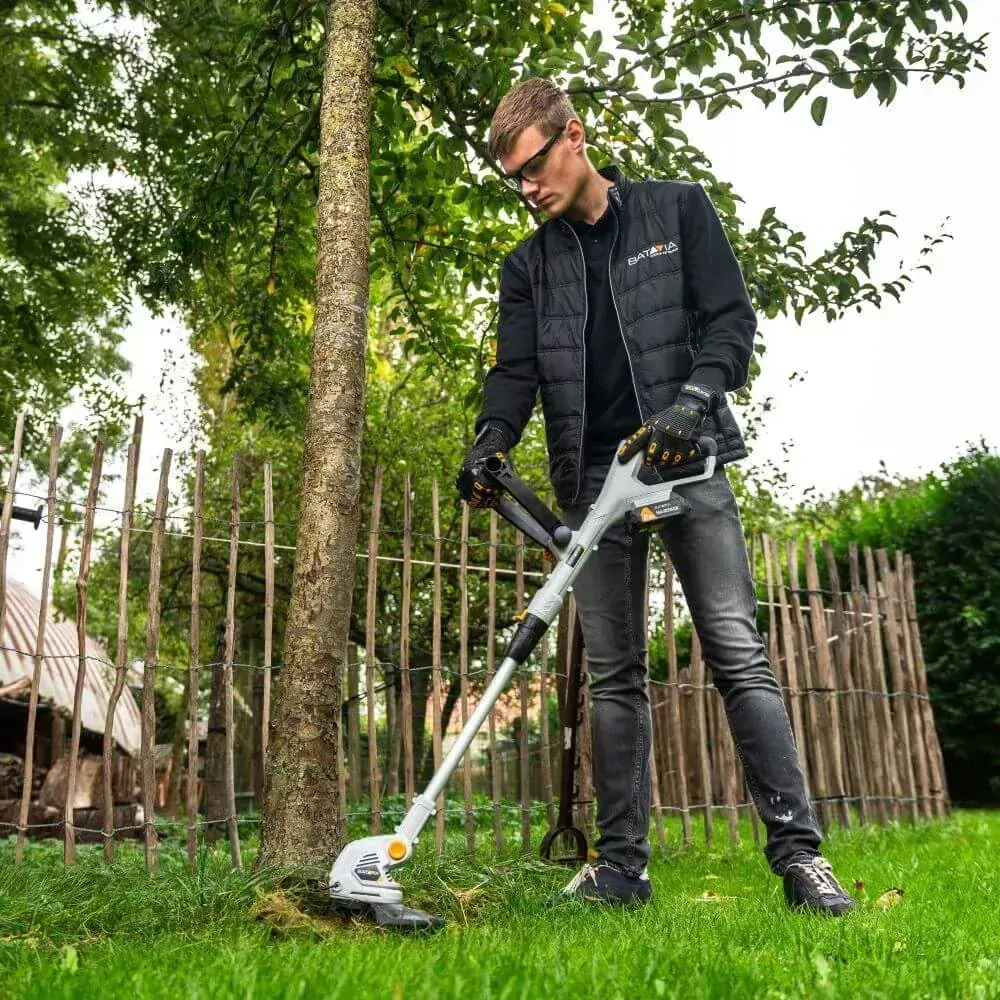 Aku bezdrátová, strunová sekačka na trávu, vyžínač, 18V Li-Ion, 8500 ot./min., teleskopické, stavitelná hlava, bez baterie a nabíječky MAXXPACK BATAVIA 7064616