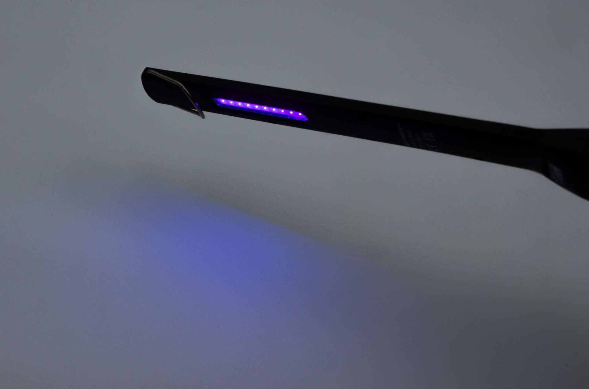 Úzké pracovní COB LED světlo Light-Mate™, Welzh