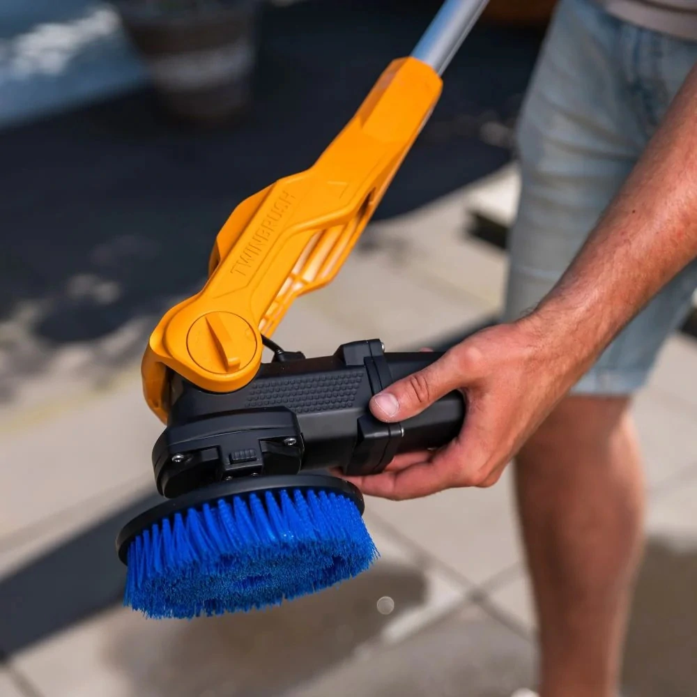 AKU rotační čistící kartáč TWIN BRUSH na všechny druhy povrchů, teleskopický 1,35 - 1,75 m, na čištění teras, chodníků, domů, aut, 12V Li-Ion, bez baterie a nabíječky, bateriová platforma FIXXPACK 2.0 BATAVIA