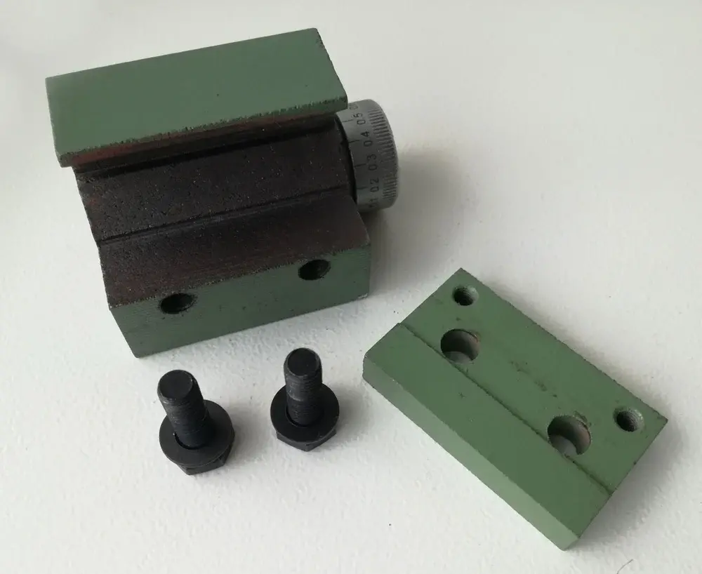 Mikrostop - stavitelný doraz podélného posuvu soustruhů, pro V-lože, Warco