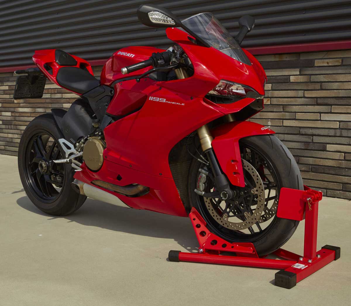 Motocyklový protipojezdový stojan pro uchycení přední pneumatiky, Model 1, černý