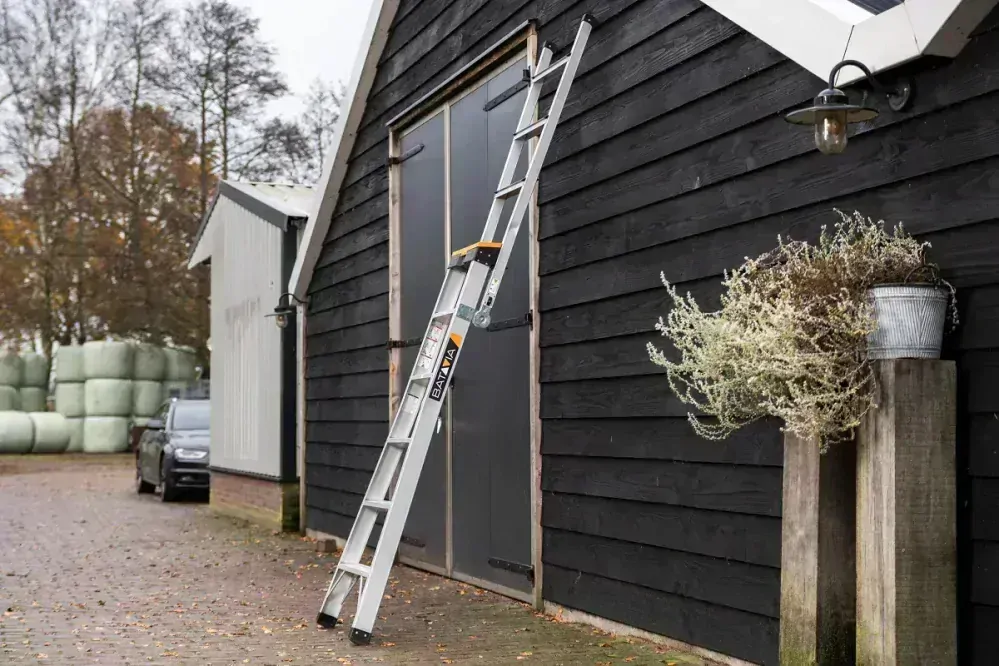 Hliníkový multifunkční kombinovaný žebřík 3v1, 6 až 9 příček, pracovní výška až 3,5 m, s přihrádkou na nářadí, nosnost 150 kg, BATAVIA