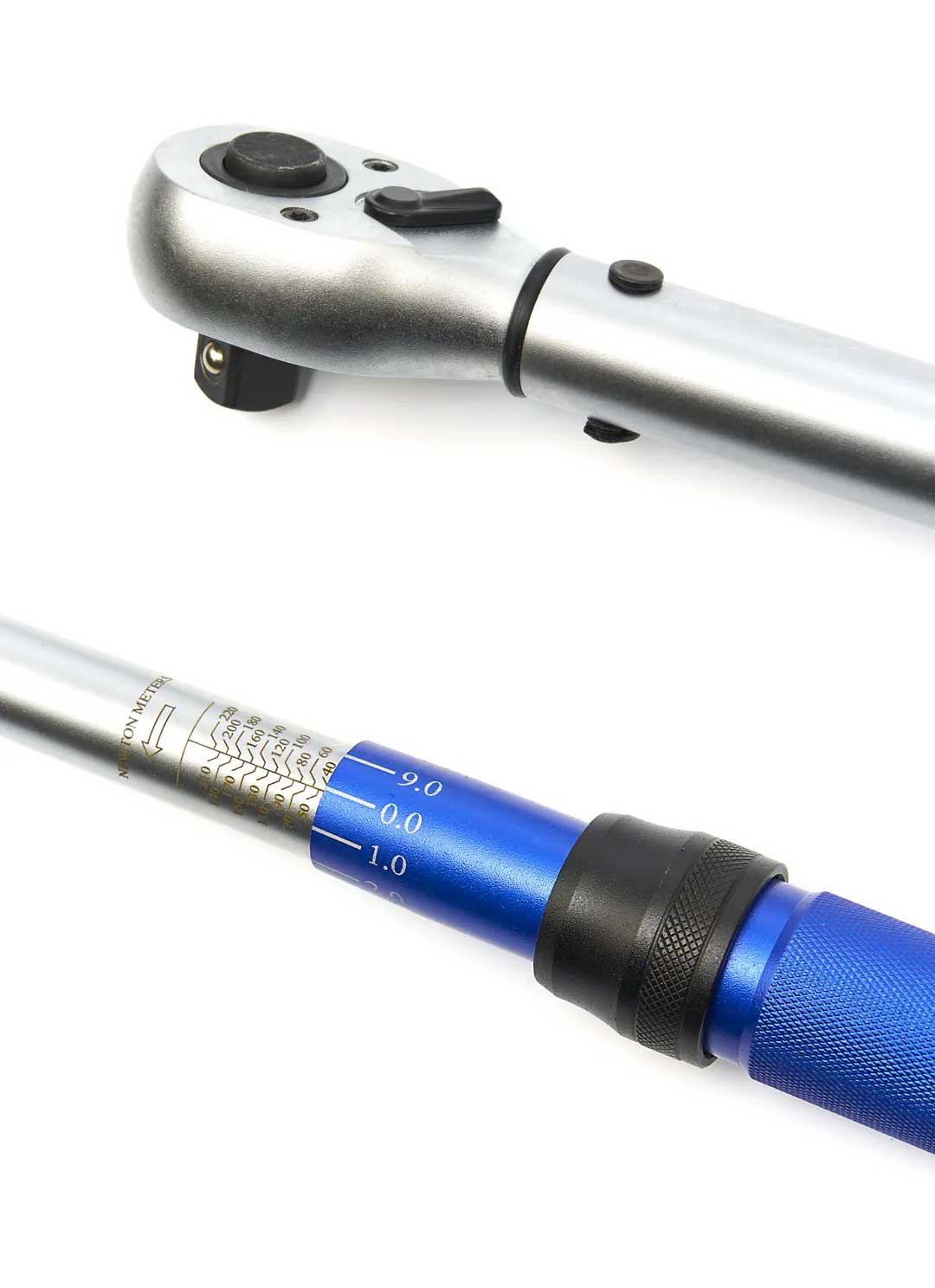 Profesionální momentové klíče 1/4", 3/8", 1/2", rozsah 5 - 220 Nm, obousměrné, kalibrační protokol, se sadou nástavců - 32 ks