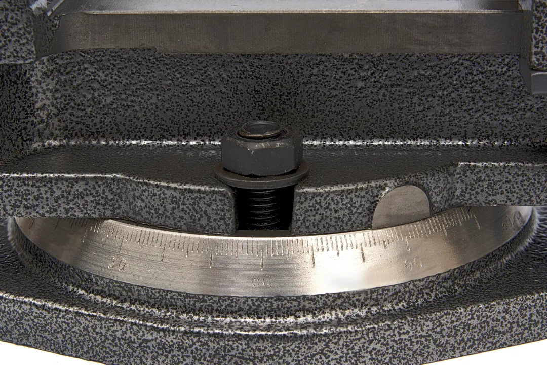 Litinový strojní svěrák 95 mm odnímatelnou otočnou základnou pro strojní obrábění