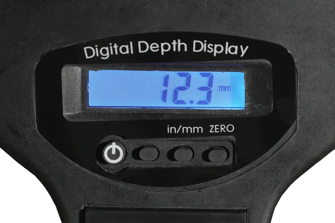 HBM 25 - stolní vrtačka na kov, MK2, s digitálním odečtem hloubky 750W, 60 kg