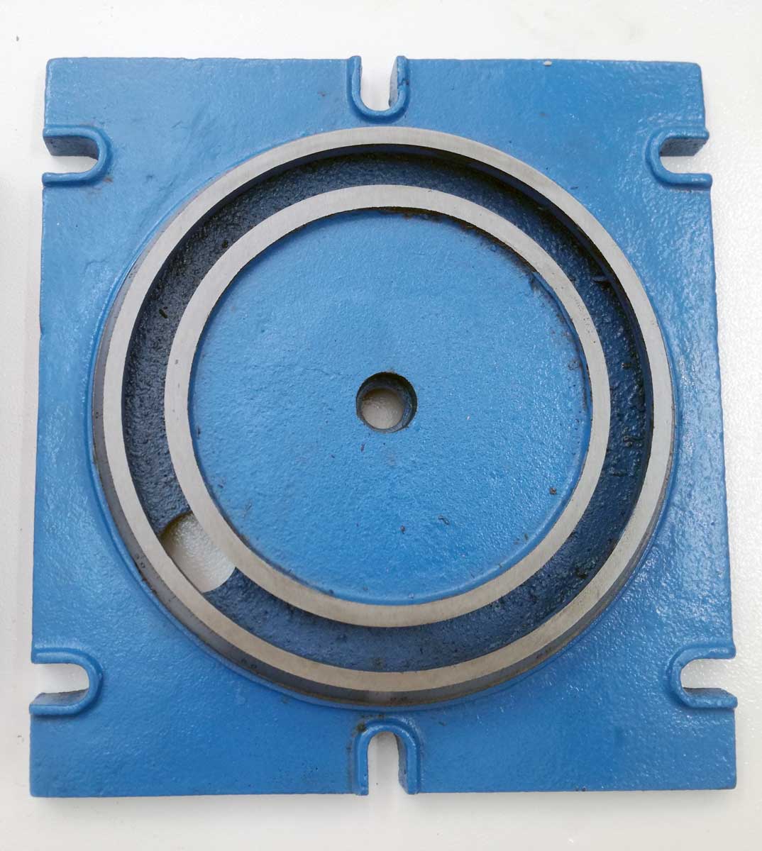 Křížový stůl 330 x 220 mm s otočnou základnou pro frézování nebo vrtání, 33 kg