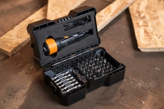 Aku bezdrátový šroubovák pro elektronická zařízení s vestavěnou baterií, dobíjení pomocí USB 3.6V, 44ks. příslušenství. MAXXGRIP BATAVIA