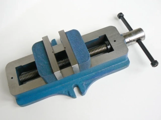 Strojní svěrák samostředící - šířka čelistí 70 mm, 3 kg, Warco