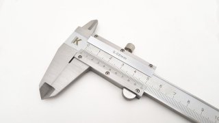 Posuvné měřítko s hloubkovým a vnitřním měřením, NEREZ, ČSN 25 1238, DIN 862, 150mm, dělení 0,02 mm, KM